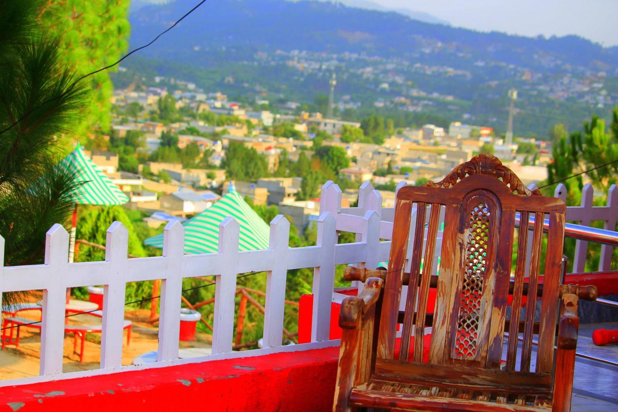 Red Rose Hotel & Resort Mansehra 외부 사진