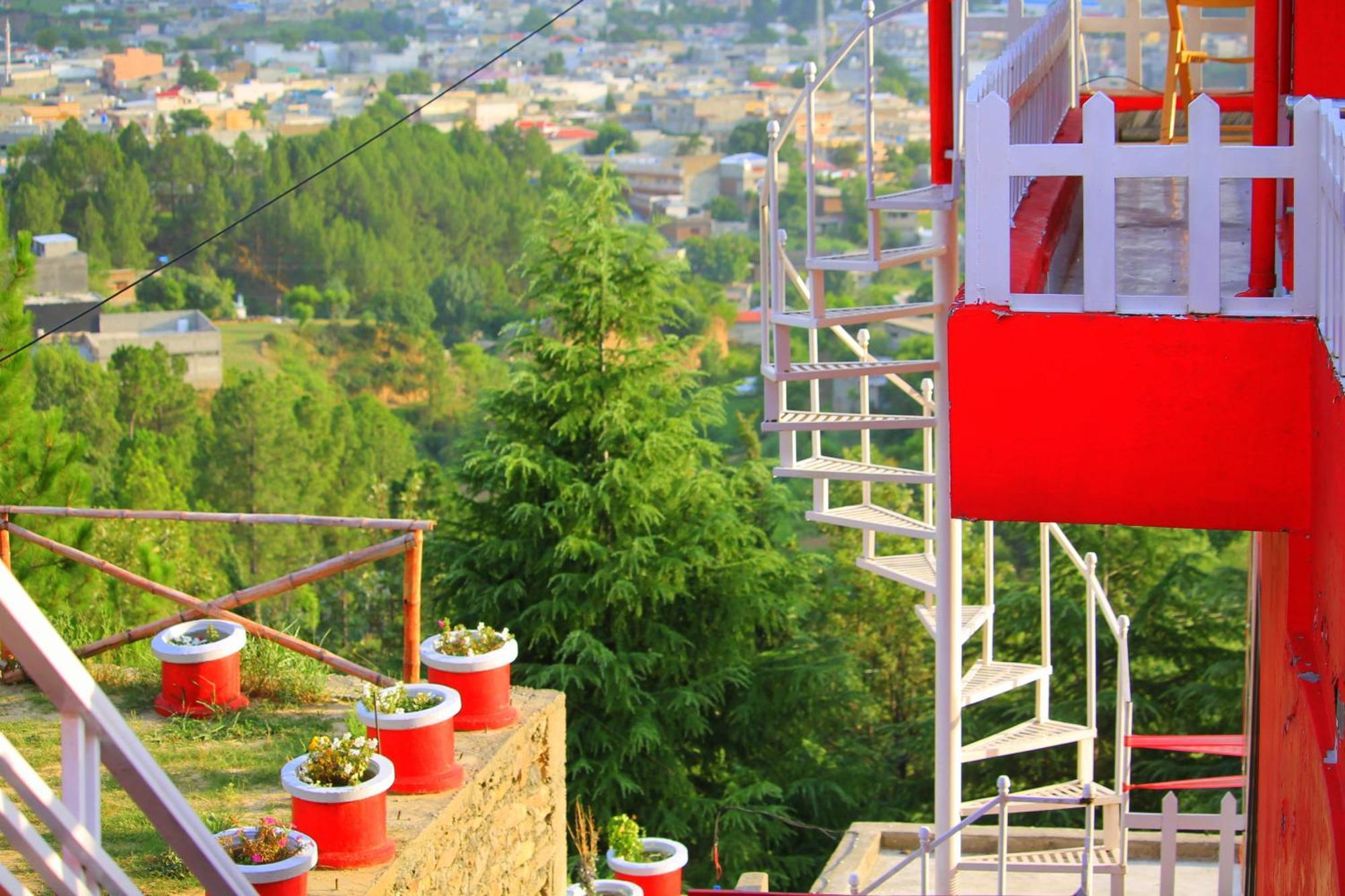 Red Rose Hotel & Resort Mansehra 외부 사진