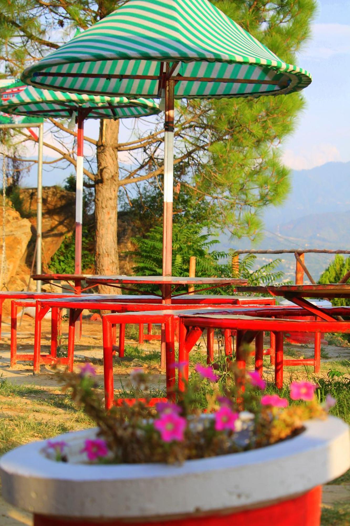 Red Rose Hotel & Resort Mansehra 외부 사진