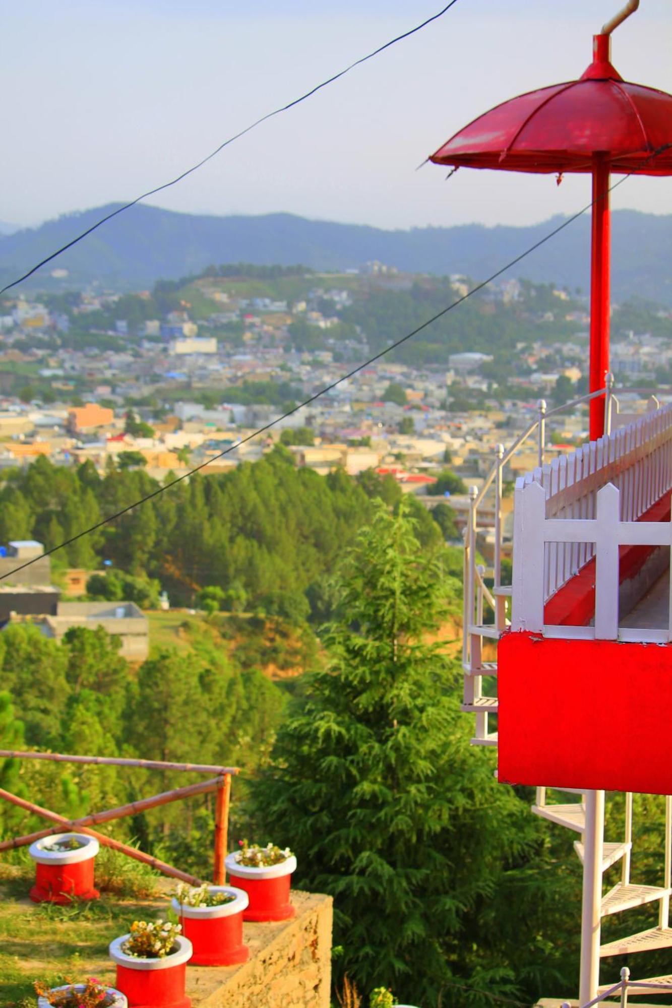 Red Rose Hotel & Resort Mansehra 외부 사진
